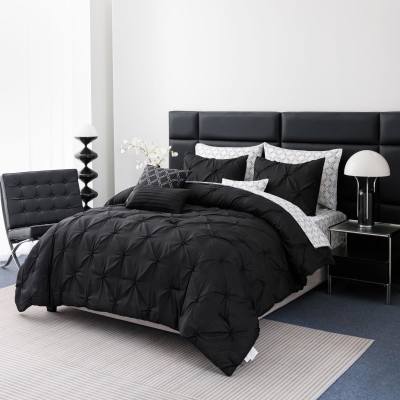 Full 10Pc Pintuck Bed In A Bag Set - (Black)