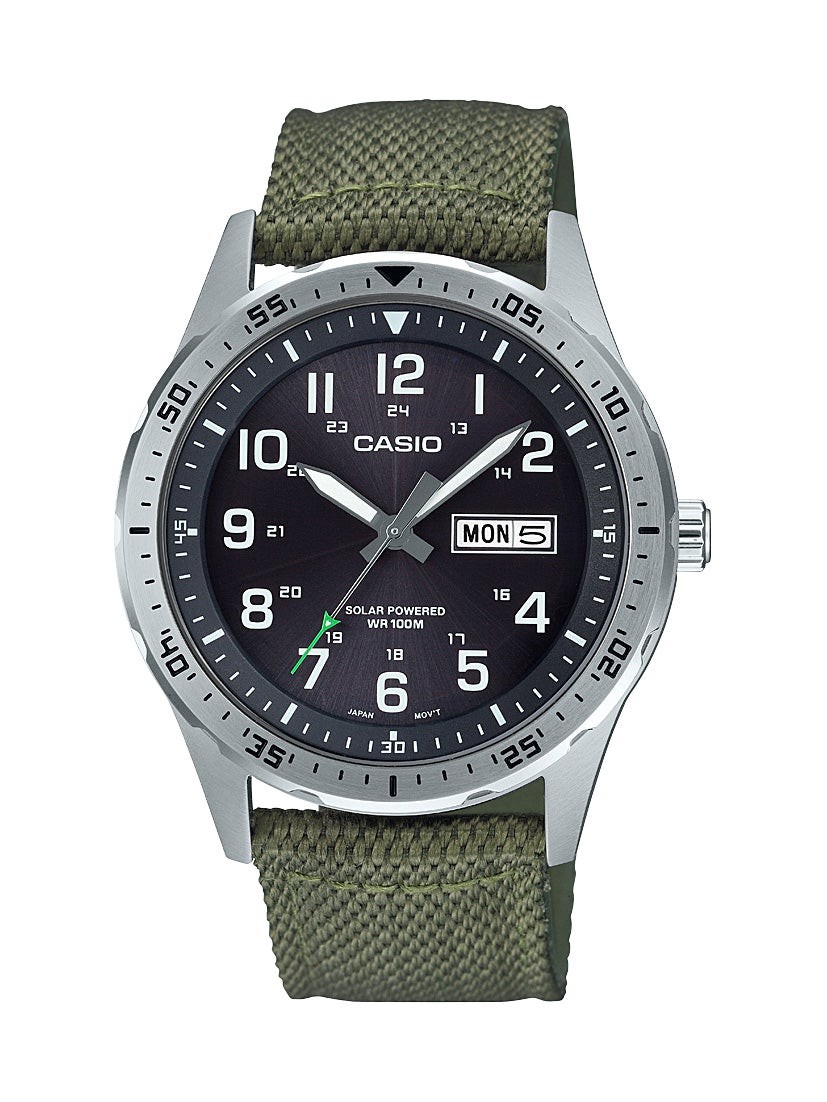 Mens Classic Diver Inspired Analog Green Solar Nylon Watch Black Dial